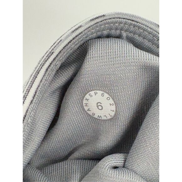 Lululemon Train Times Legging Crop Women  6 Alpine‎ Gray White Striped - Picture 12 of 16